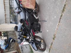 Suzuki Gixxer Dual Disc Dual Tone